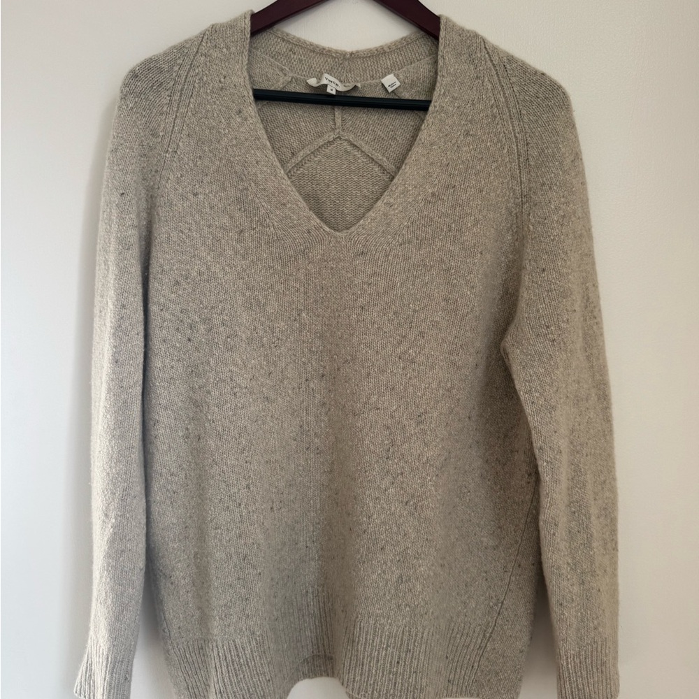 Vince 100% Cashmere V-Neck Sweater Women’s M Oatmeal Heather